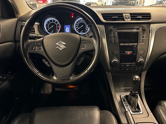 Suzuki Kizashi 4 of 5