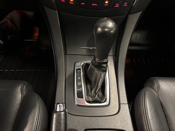 Suzuki Kizashi 13 of 25