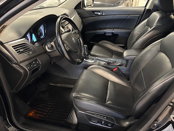 Suzuki Kizashi 3 of 5