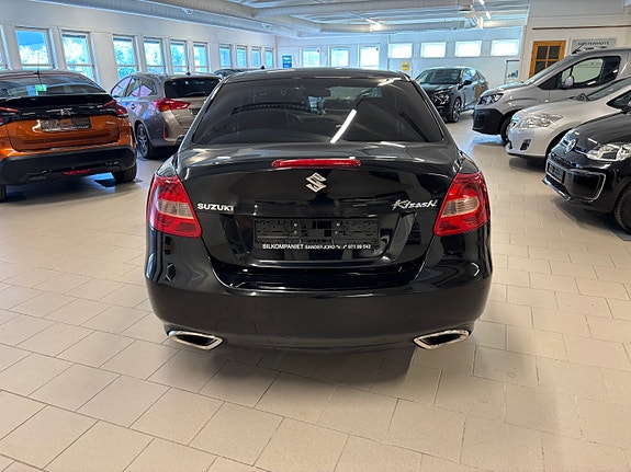 Suzuki Kizashi 20 of 25