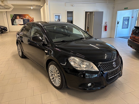 Suzuki Kizashi 23 of 25