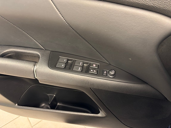 Suzuki Kizashi 15 of 25