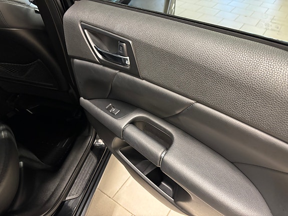Suzuki Kizashi 7 of 25