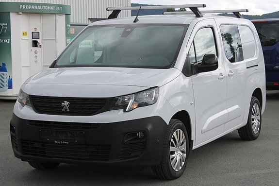 Peugeot Partner 2 of 5