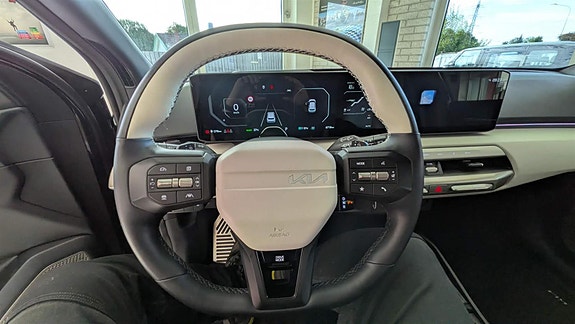 Kia EV4 11 of 19