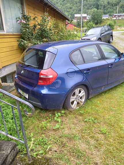 BMW 118d 3 of 4