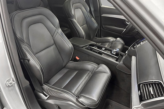 Volvo XC90 21 of 30