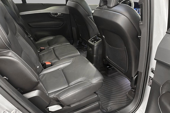 Volvo XC90 23 of 30
