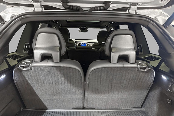 Volvo XC90 12 of 30