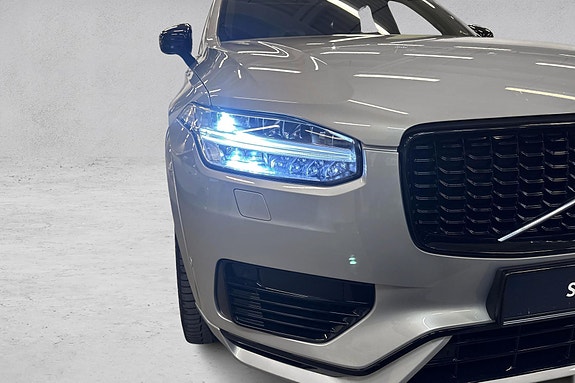Volvo XC90 8 of 30