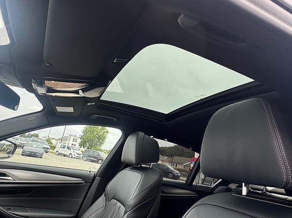 BMW 530e 29 of 30