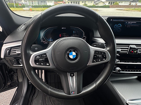 BMW 530e 11 of 30