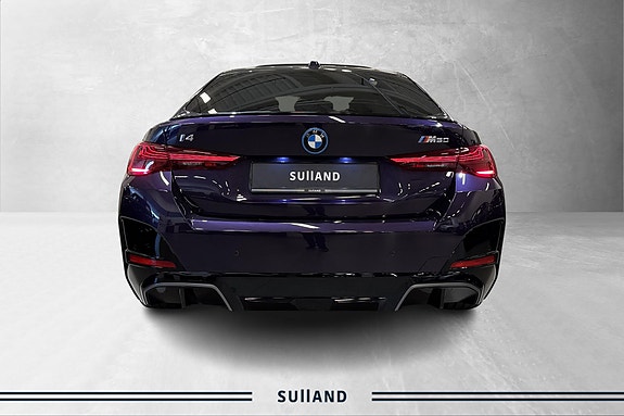 BMW i4 4 of 5