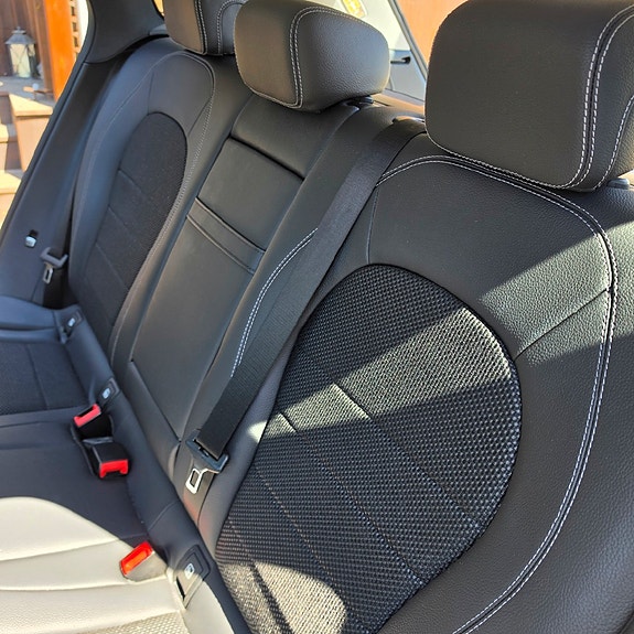 Mercedes-Benz GLC350 e 10 of 10