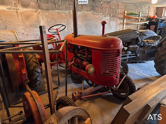 Massey Harris Pony 2 of 5