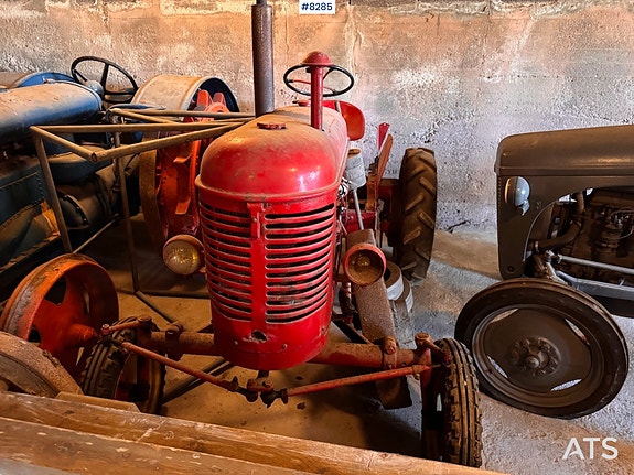 Massey Harris Pony 3 of 5