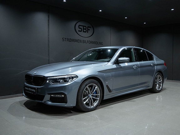 BMW 530e 3 of 5