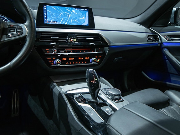 BMW 530e 13 of 25