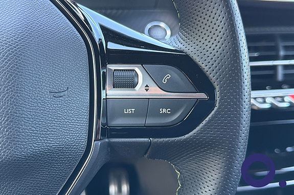 Peugeot e-2008 16 of 28