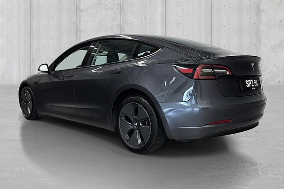 Tesla Model 3 5 of 5