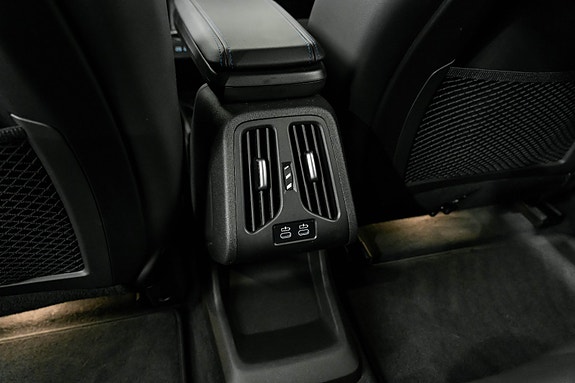 BMW iX2 23 of 30