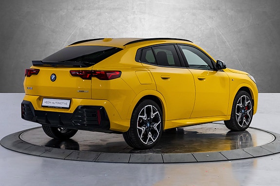 BMW iX2 5 of 30