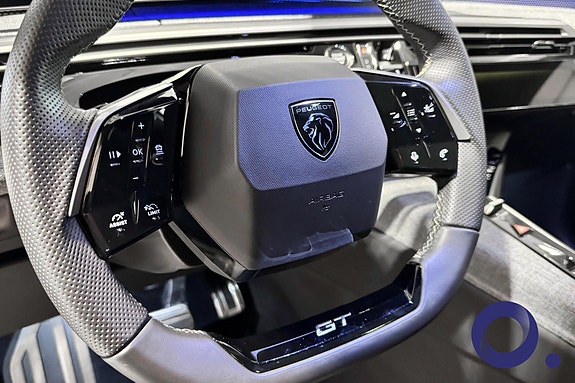 Peugeot e-5008 9 of 24