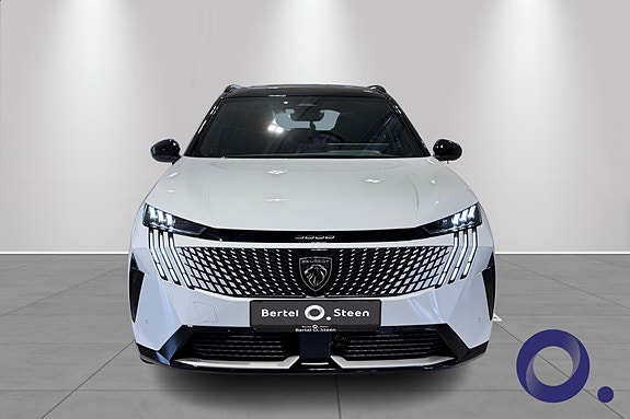 Peugeot e-5008 3 of 5