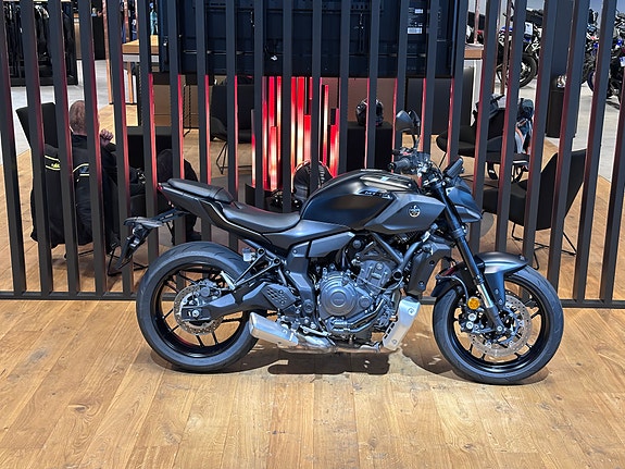Yamaha MT-07 "Senket" 2 of 8