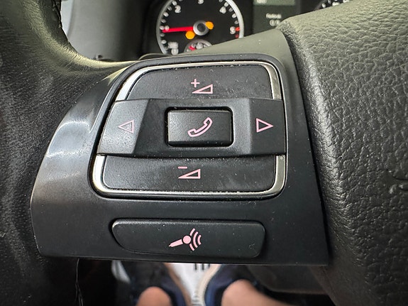Volkswagen Tiguan 16 of 30