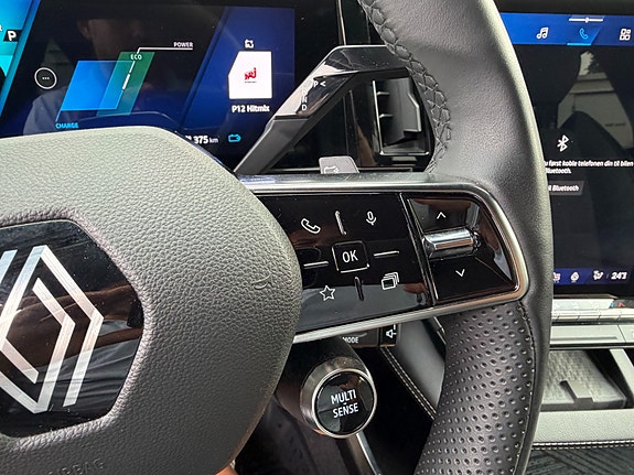 Renault Scenic E-Tech 10 of 29