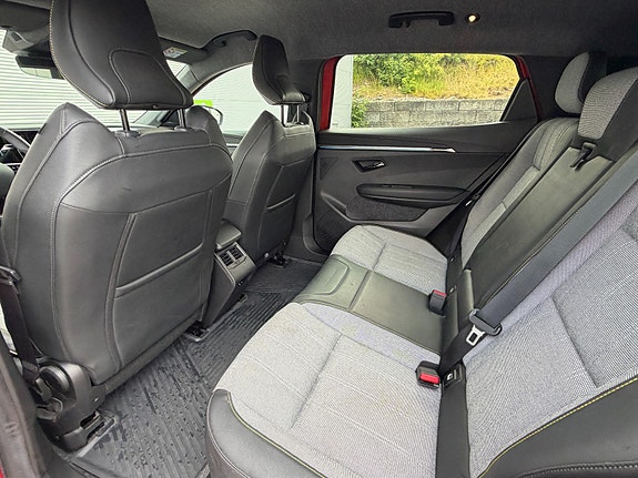 Renault Scenic E-Tech 22 of 29