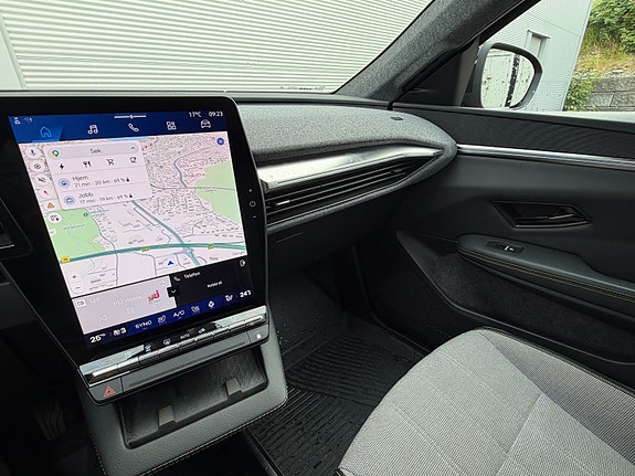 Renault Scenic E-Tech 21 of 29