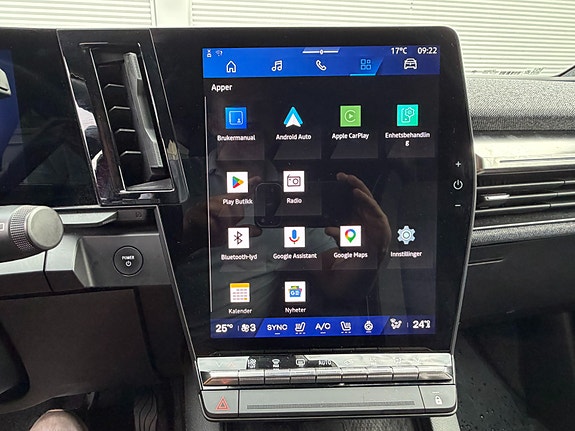 Renault Scenic E-Tech 14 of 29