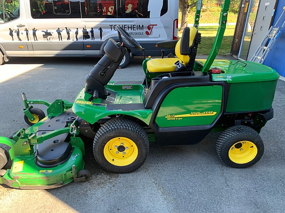 John Deere 1435 4WD, diesel 2 of 19