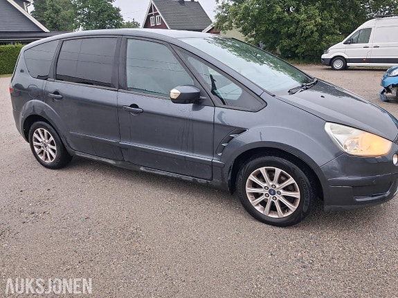 Ford S-MAX 4 of 5