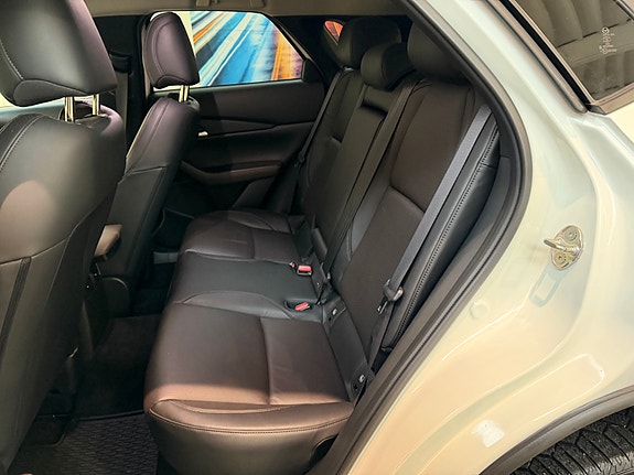 Mazda CX-30 9 of 23