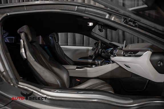 BMW i8 16 of 30