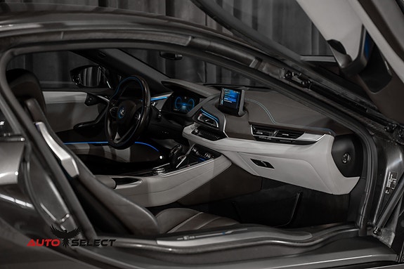 BMW i8 15 of 30