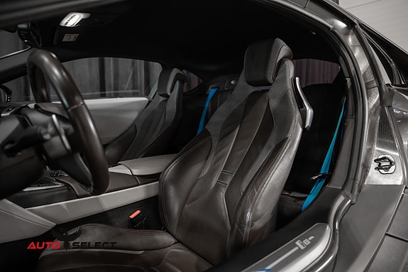 BMW i8 22 of 30