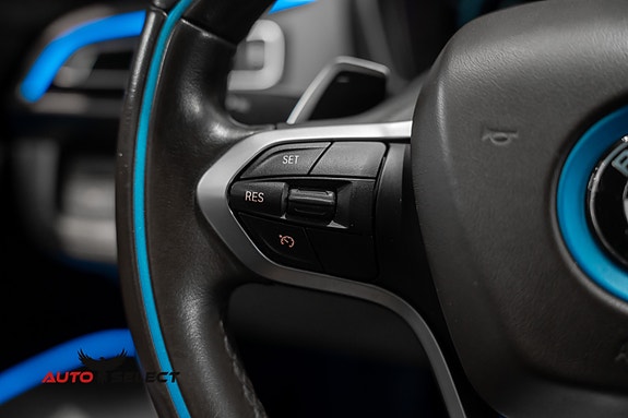 BMW i8 26 of 30