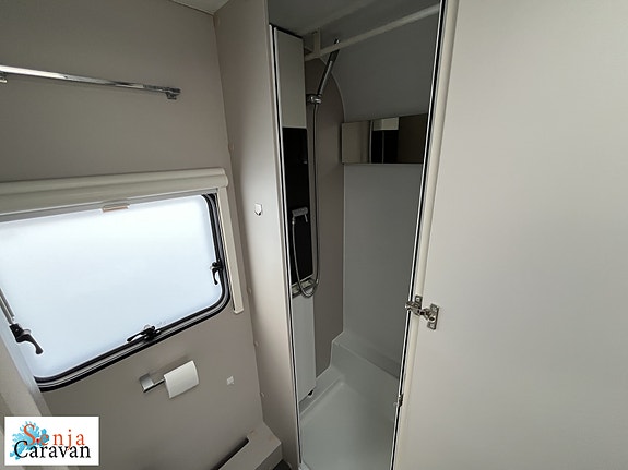 Adria Adora 573 PT 14 of 24