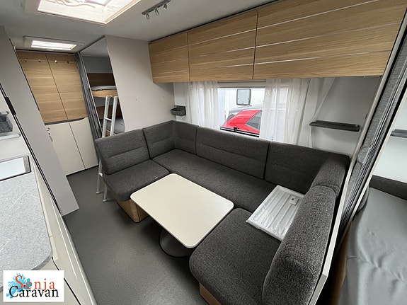 Adria Adora 573 PT 10 of 24