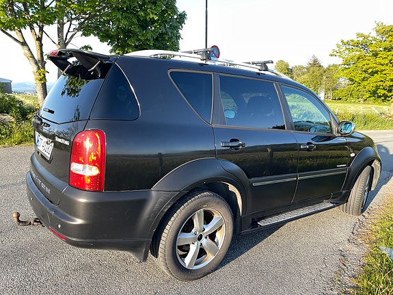SsangYong Rexton 3 of 23