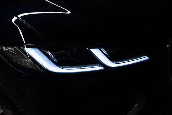 Jaguar F-PACE 15 of 30
