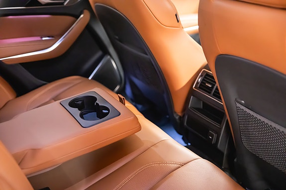 Jaguar F-PACE 23 of 30