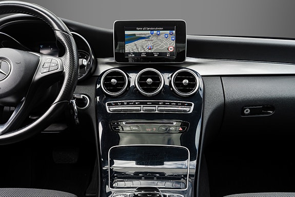 Mercedes-Benz C220 d 26 of 30