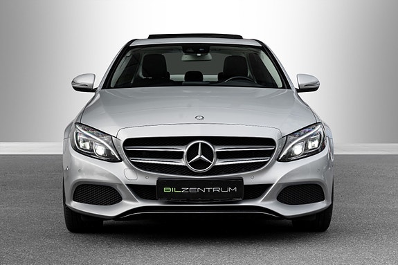 Mercedes-Benz C220 d 3 of 30