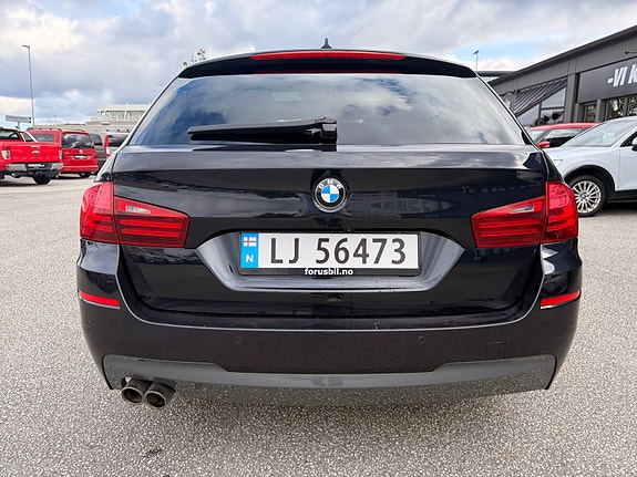 BMW 518d 4 of 5