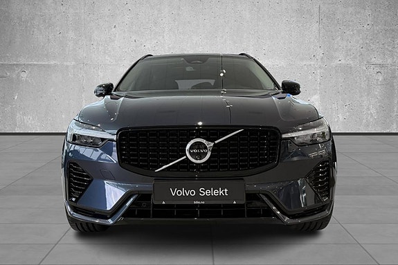 Volvo XC60 3 of 5